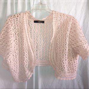 Crochet shrug in light pink size 3X